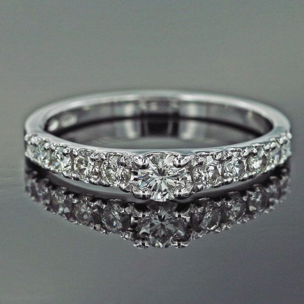 Design Lahtinen levenevä rivisormus 11 timanttia 0.50 W/VS nro. 3335