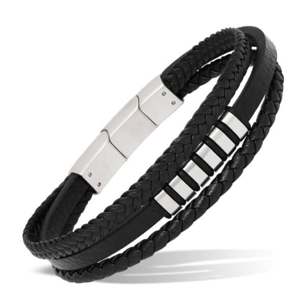 Miesten nahkarannekoru teräspaloilla