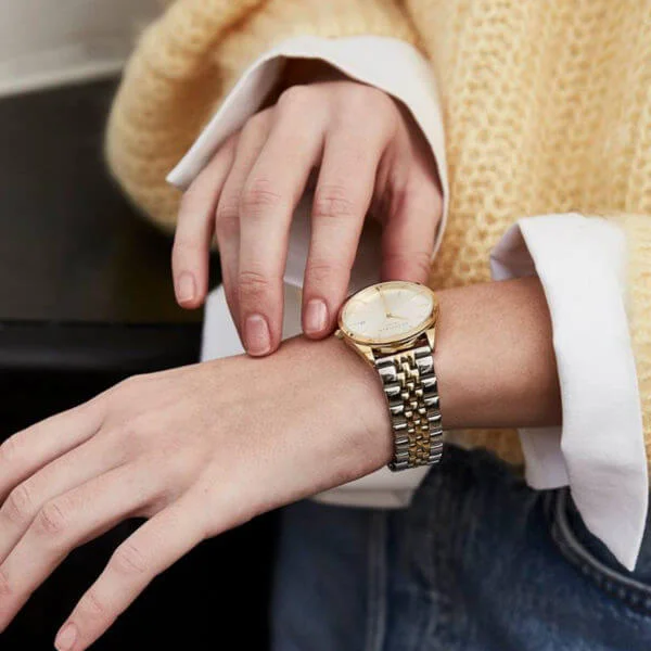 Rosefield The Ace - keltakullanvärinen kuori ja kaksivärinen kulta/hopea teräsranneke, hopea kellotaulu-225183