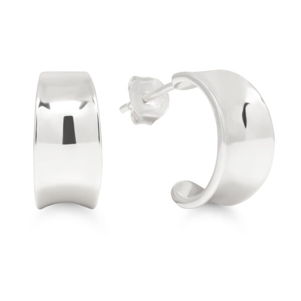 Koverat hopearenkaat tapilla