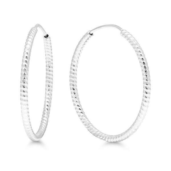 Hopeiset putkirenkaat timanttileikattu