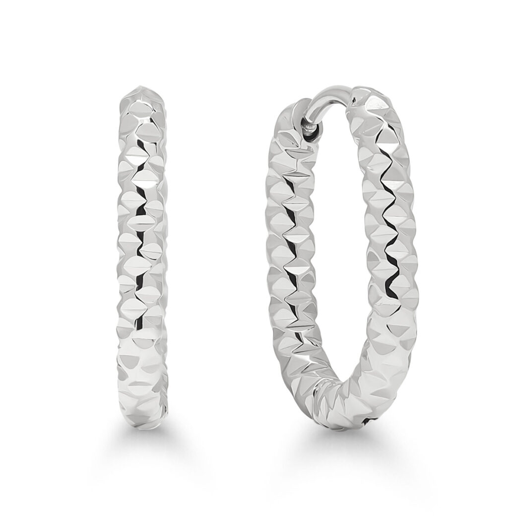 Teräskorvarenkaat timanttileikkauksella 17x13mm
