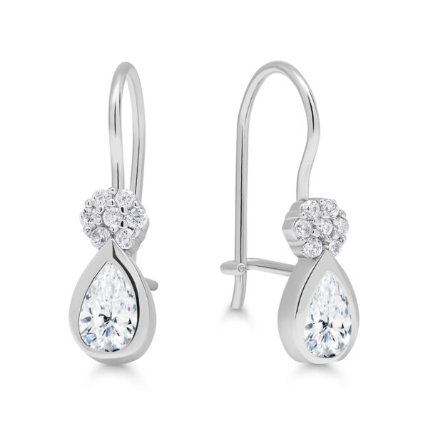 Hopeakorvakorut pisarat pienellä kirkkaalla zirkonilla